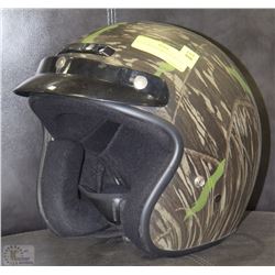 DOT CAMO MOTORCYCLE HELMET -