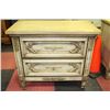 Image 2 : VINTAGE CARVED STYLE 5 PC BEDROOM SET