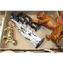 LOT OF 7 AFRICAN ANIMAL FIGURINES