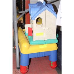 LEGO TABLE WITH DOLLHOUSE AND DOLLHOUSE