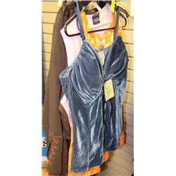 NEW BUNDLE OF 6 ASSORTED LADIES TOPS