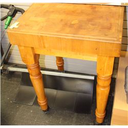 SOLID 3.5" BUTCHER BLOCK 2'X2'X35" HIGH ON CASTORS