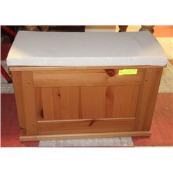 ENTRY WAY BENCH WITH REMOVABLE TOP CUSHION