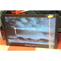 NATURED MAJESTY LIGHTED LIGHTHOUSE PICTURE