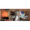Image 1 : 3 BOXES OF ESTATE COLLECTIBLES