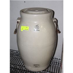 RARE VINTAGE MEDALTA 6 GALLON BUTTER CHURN