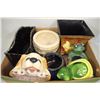 Image 1 : LARGE BOX OF VARIOUS PLANTERS