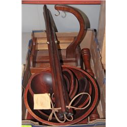 BARIBEAU & SON INC WOODEN ADJUSTABLE TRIPOD