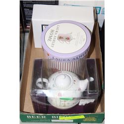 FLAT WITH 2 TEAPOTS, PICTURE FRAME ETC