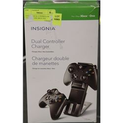 INSIGNIA DUAL CONTROLLER XBOX  CHARGER
