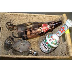 WICKER BASKET WITH 3 DECANTERS