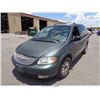 Image 2 : 2002 - CHRYSLER TOWN AND COUNTRY