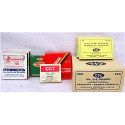 BOX LOT PRIMERS