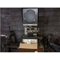 MITUTOYO PJ300 PROFILE PROJECTOR / COMPARATOR