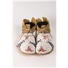 Image 2 : Cheyenne Beaded Man's Moccasins, 10 ¾" long