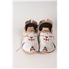Image 2 : Cheyenne Fully Beaded Man's Moccasins, 10" long