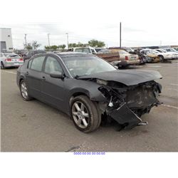 2005 - NISSAN MAXIMA