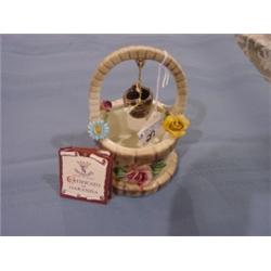CAPODIMONTE WISHING WELL BASKET