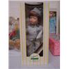 Image 1 : SEYMOUR MANN CONNOISSEUR COLLEC. 12" PORCELAIN DOLL-GOOD NIGHT KISS