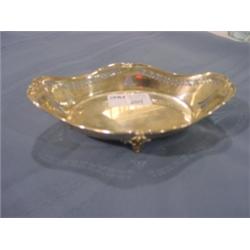 WALKER & HALL ENGLISH STERLING SILVER CIRCA 1898 OVAL DISH