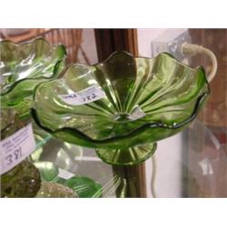 GREEN DEPRESSION NUT DISH