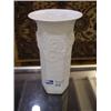Image 1 : KAISER GERMAN PORCELAIN VASE #22/490