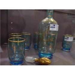 BLUE/GOLD GLASS DECANTER W/STOPPER & 6 GLASSES