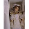 Image 1 : CARMELA RICHARDS 22" "LADY CASTLETON" 432/500 W/CERT/BOX