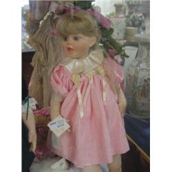24" FAYZAH SPANOS PORCELAIN DOLL, "OOPSEY KITTY", 517/2000