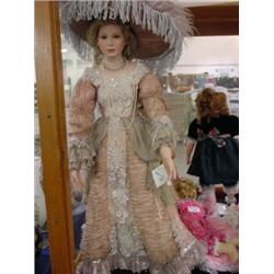 34" THELMA RESCH PORCELAIN DOLL, "LADY JULIA", 99/2000