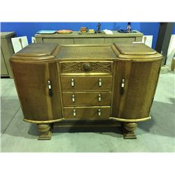 EARLY 1900'S TIGER OAK SIDEBOARD BUFFET MISSING BACK SPLASH & SHELVES