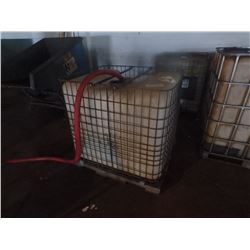 LIQUID STOARGE TANK 300-GALLON Dimensions 48  x 40  x 46 