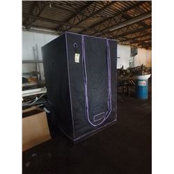 PORTABLE GROW ROOM Dimensions 54  x 54  x 7'