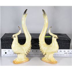 VINTAGE GOLDEN CERAMIC PHEASANTS IN A LARGE BLACK