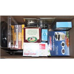 BOX OF MISCELLANEOUS INCLUDING KITCHEN ITEMS,