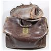 Image 1 : 2PC VINTAGE DR'S BAG