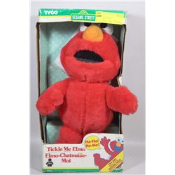 ORIGINAL TICKLE ME ELMO IN PACKAGING