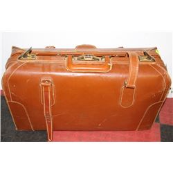 #2)VINTAGE SUITCASE