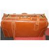 Image 1 : #2)VINTAGE SUITCASE