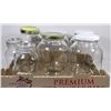 Image 1 : LOT OF 5 ONE GALLON JARS AND 2 MEDIUM SIZE MASON