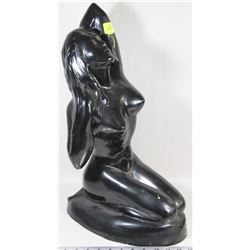 NUDE LADY STATUE