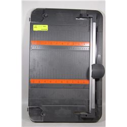 FISKAR PAPER TRIMMER