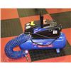 Image 1 : CAMPBELL HAUSFELD 3 GAL AIR COMPRESSOR WITH HOSE