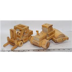 WOODEN TONKA STAMPED ROLLER AND FORKLIFT