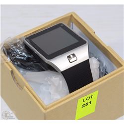 NEW BLACK AND GREY BLUETOOTH SMARTWATCH W/ CAMERA