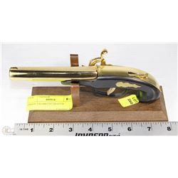 PISTOL CIGARETTE LIGHTER