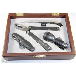 4PC WINCHESTER SET INCL. MULTI KNIFE,FLASHLIGHT
