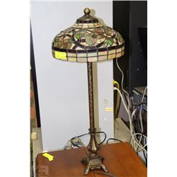 FAUX STAINGLASS TABLE LAMP