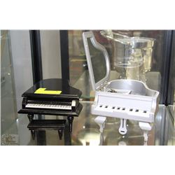 2 MUSICAL PIANO JEWELLERY BOXES