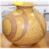 Image 1 : DECORATIVE TAN VASE